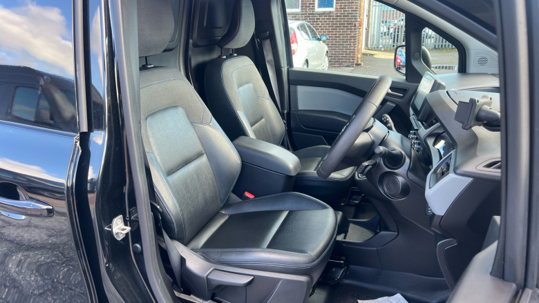 Nissan Townstar L1 Petrol 1.3 Tekna Van